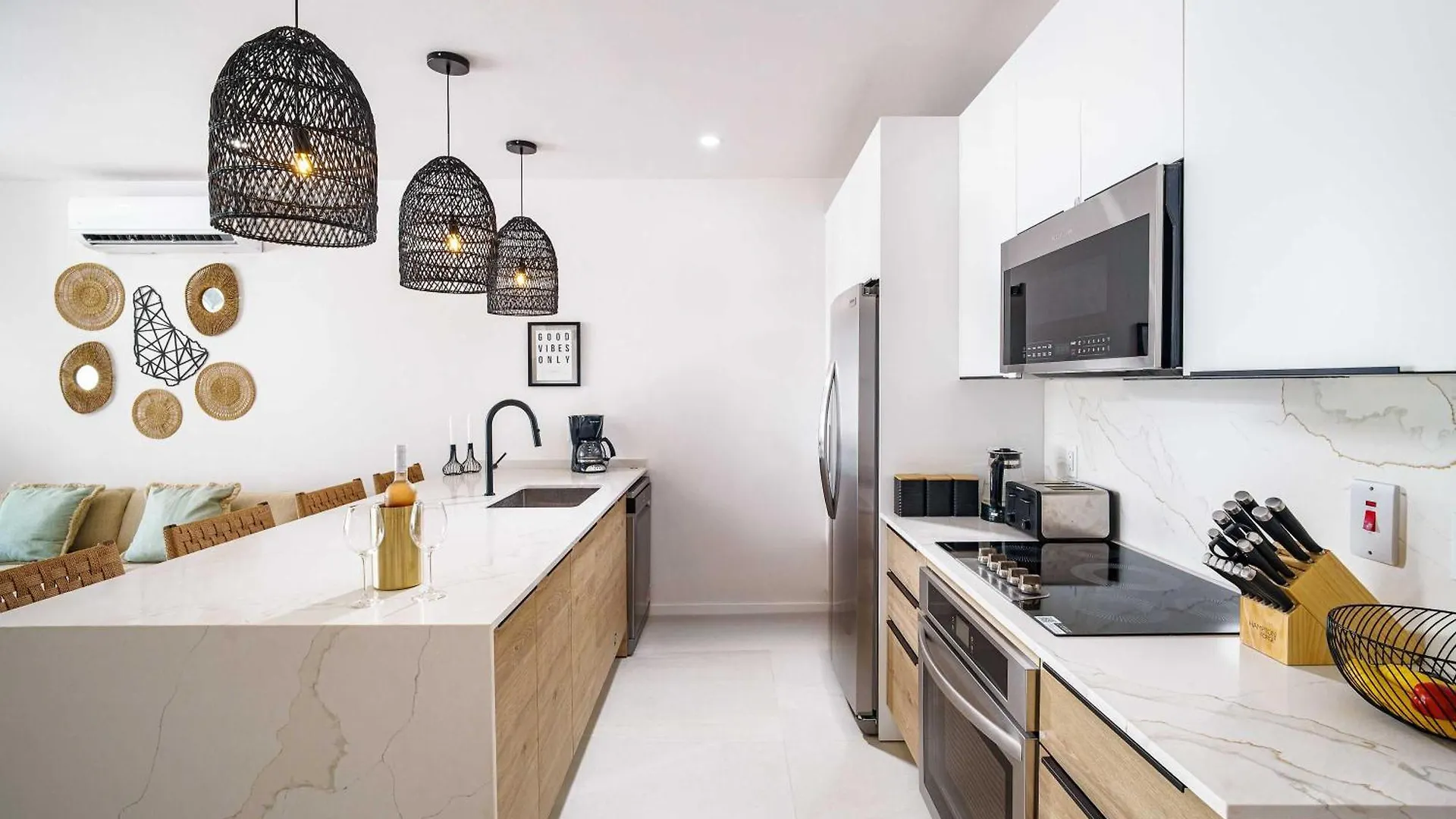 Appartamento Walk To Beach, New Lux 4Bd Villa & Pool! Near Holetown Saint James Barbados